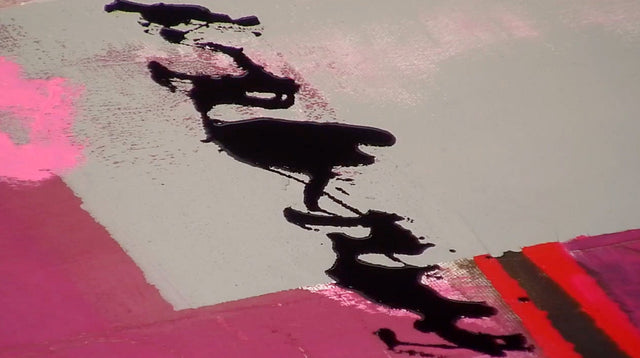 Lerne im geistreich Online-Kurs mit Robert Süess Magie des Materials in Mischtechnik kennen