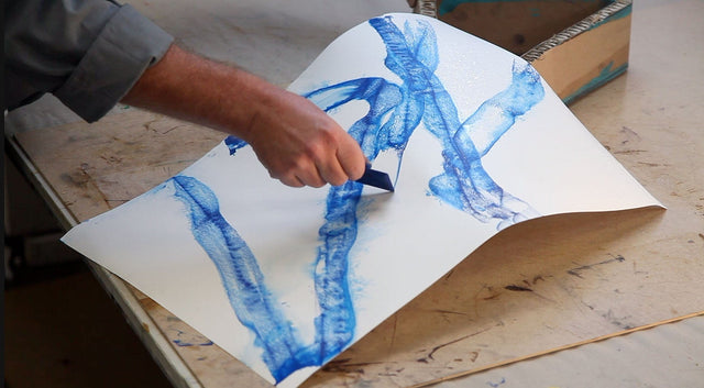 Lerne im geistreich Online-Kurs mit ROLLA artschool Grafische Arbeiten - Quick & Easy Schneiderkreide blau kennen