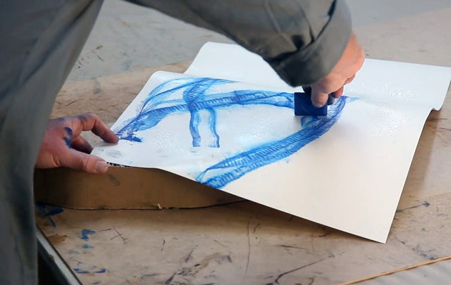 Lerne im geistreich Online-Kurs mit ROLLA artschool Grafische Arbeiten - Quick & Easy Schneiderkreide blau kennen