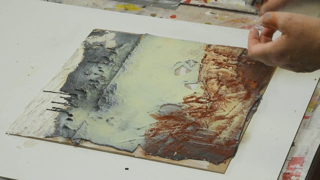 Lerne im geistreich Online-Kurs mit Sonja Schmid Materialbild(er) mit Dachpappe und Lack kennen