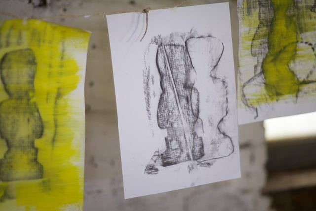 Lerne im geistreich Online-Kurs mit Steffen Rolla Bildideen entwickeln mit Frottage-Technik kennen