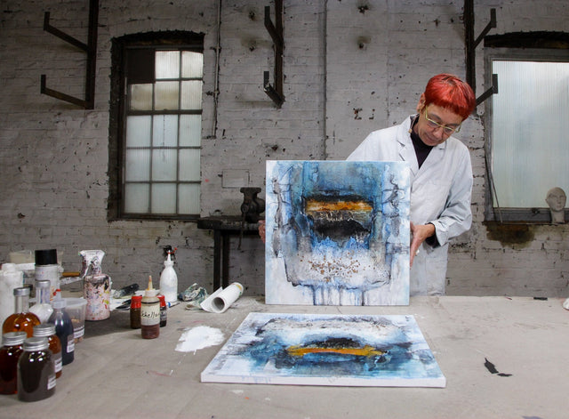 Lerne im geistreich Online-Kurs mit Ute Hoeg Marmormehl, Glimmerkristalle, Schellack und Beize kennen