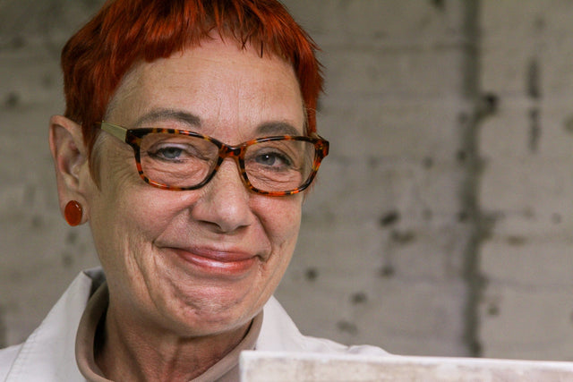 Lerne im geistreich Online-Kurs mit Ute Hoeg Serie in kleinem Format kennen